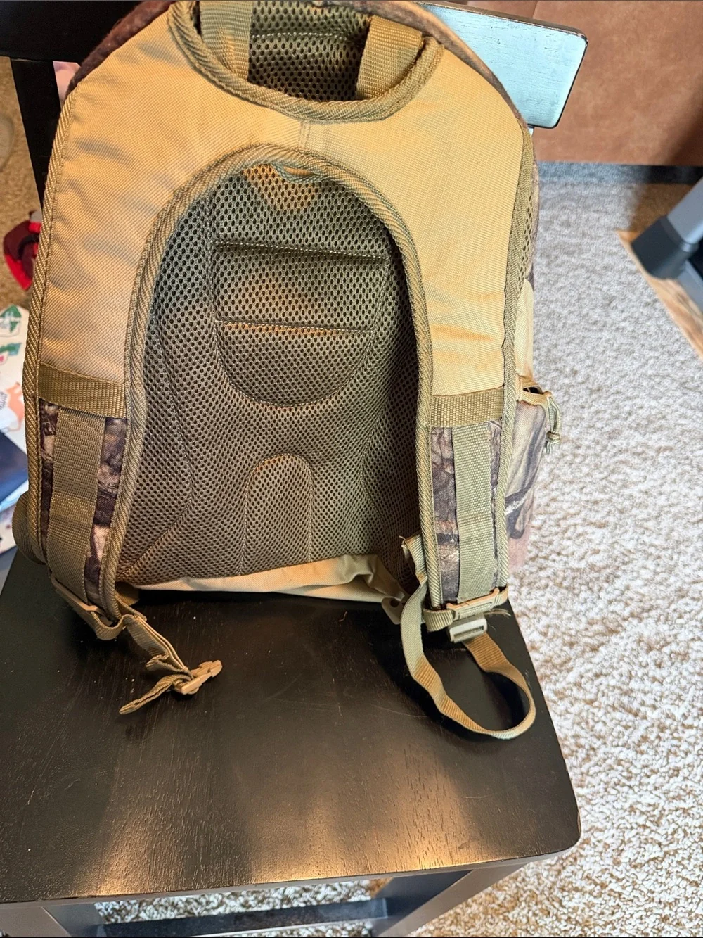 Men’s Tan & Camo Daypack Backpack